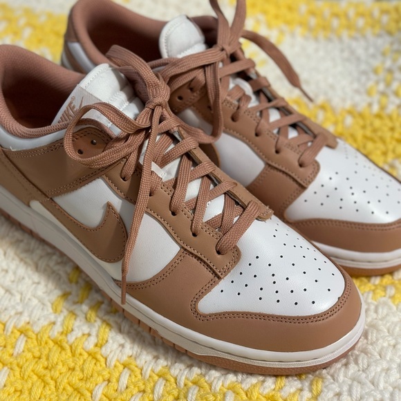 Nike Dunk Low Women’s ‘Rose Whisper’ Sneakers Brand New - Size 11 - Picture 6 of 6